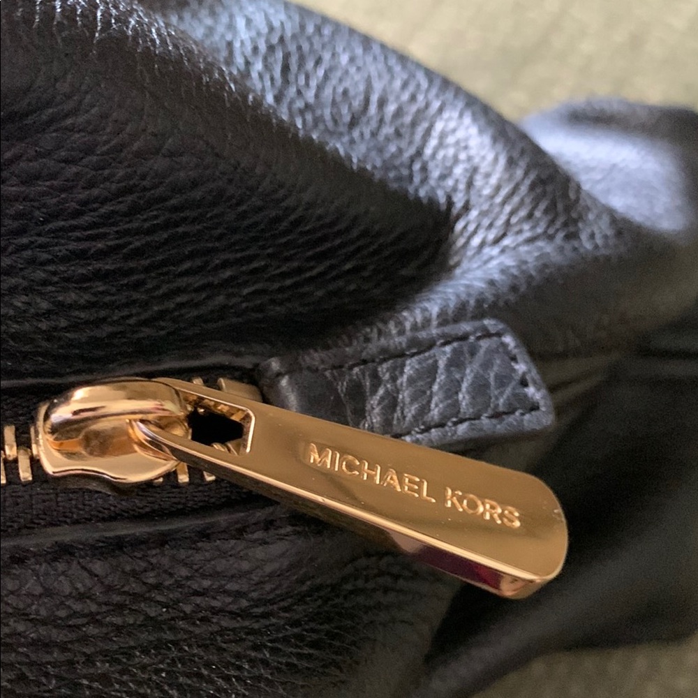 Michael Kors Black Leather Shoulder Bag - Picture 11 of 15